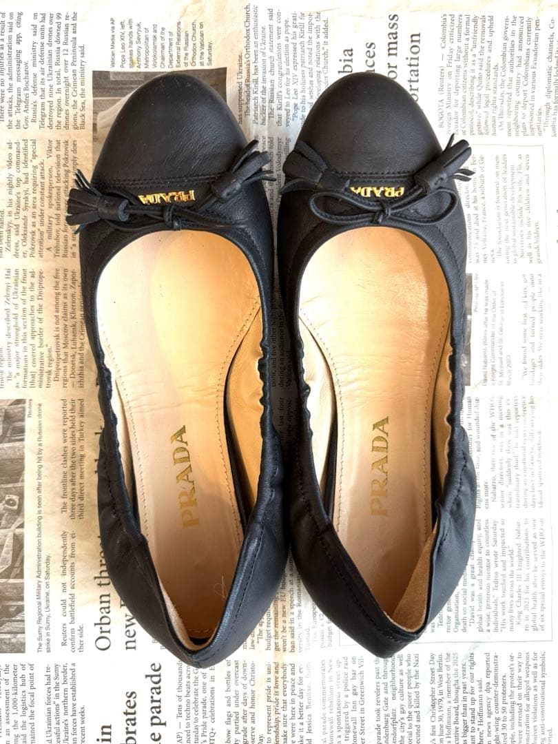 PRADA フラットシューズ　23センチ