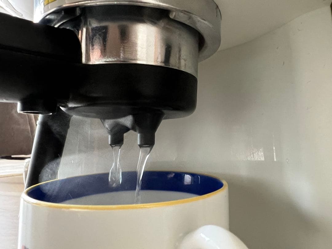 デロンギ　エスプレッソ　コーヒーメーカー　BCO261N-W