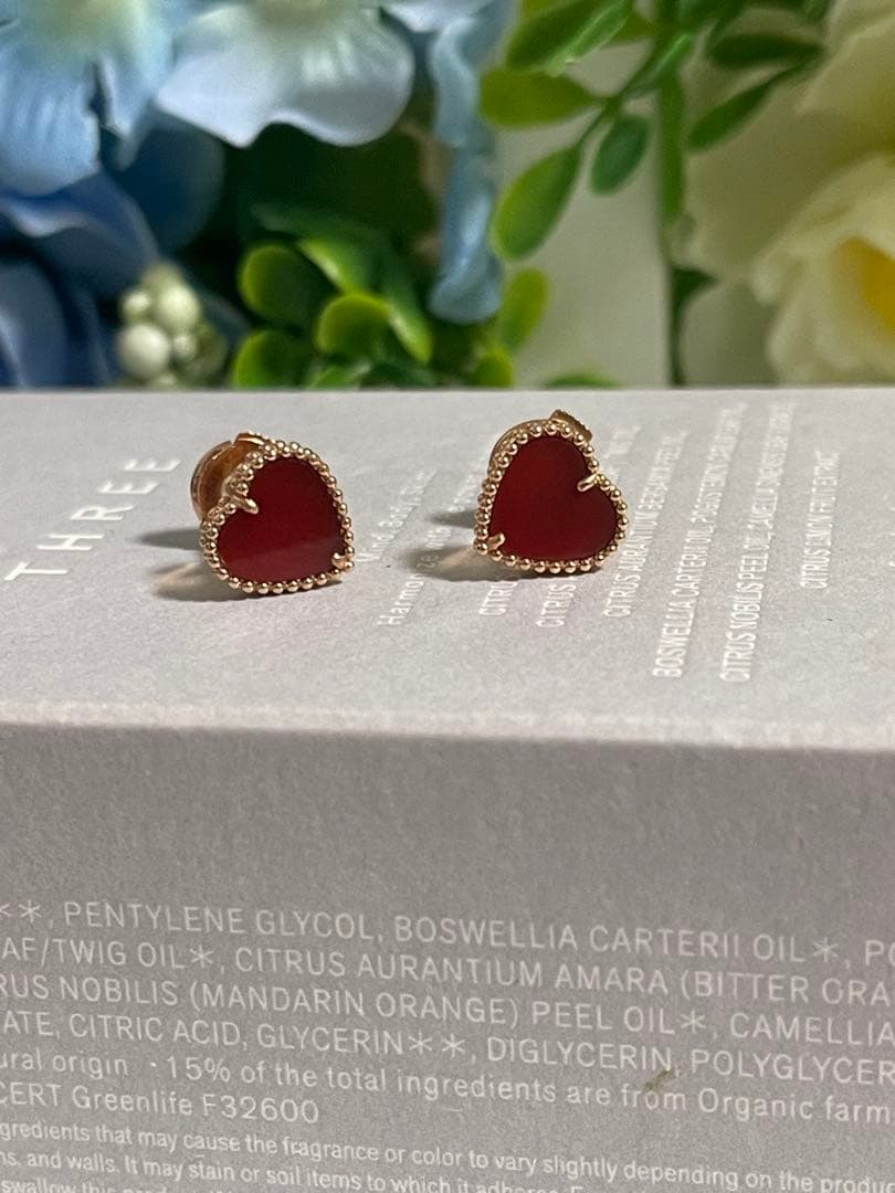 赤メノウピアス　k18 新品　即発送可能