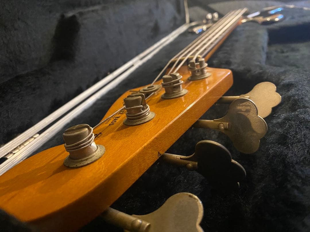 ベース Fender American Vintage Jazz Bass 1962