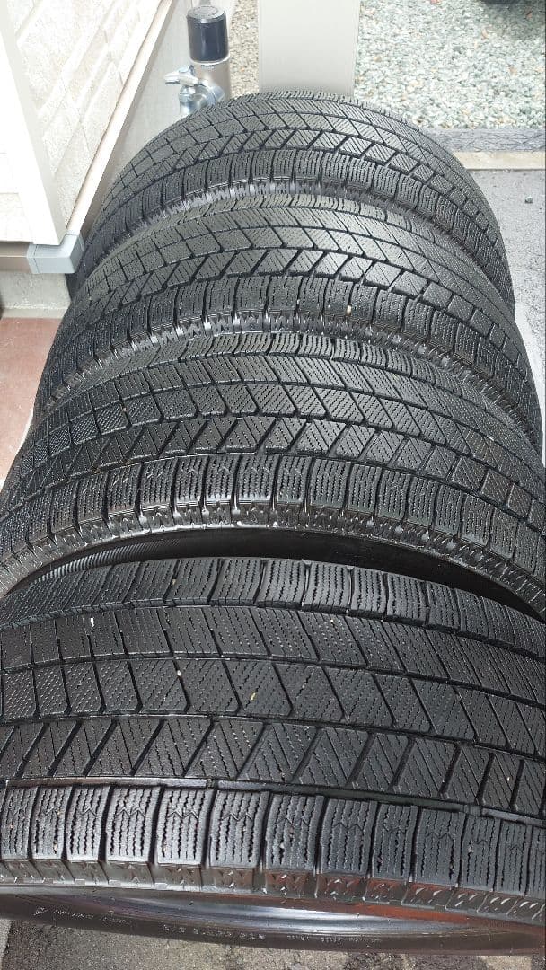 送料込み！バリ山 現行スタッドレス　ブリザック VRX3 205/55R16