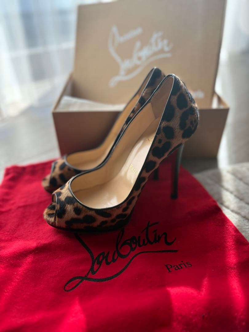 【極美品】クリスチャンルブタン ハイヒール パンプス レオパード レッドソール