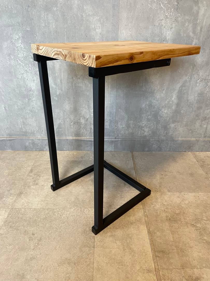 国産杉　無垢材　サイドテーブル　ハンドメイド　アイアン脚　即日発送