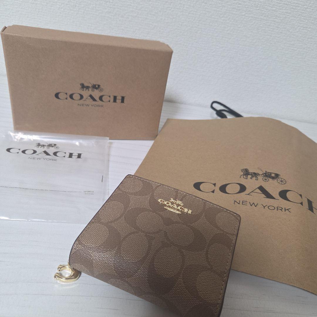 COACH C3309 Cチャーム シグネチャー 二つ折り財布 カーキ　ブラウン