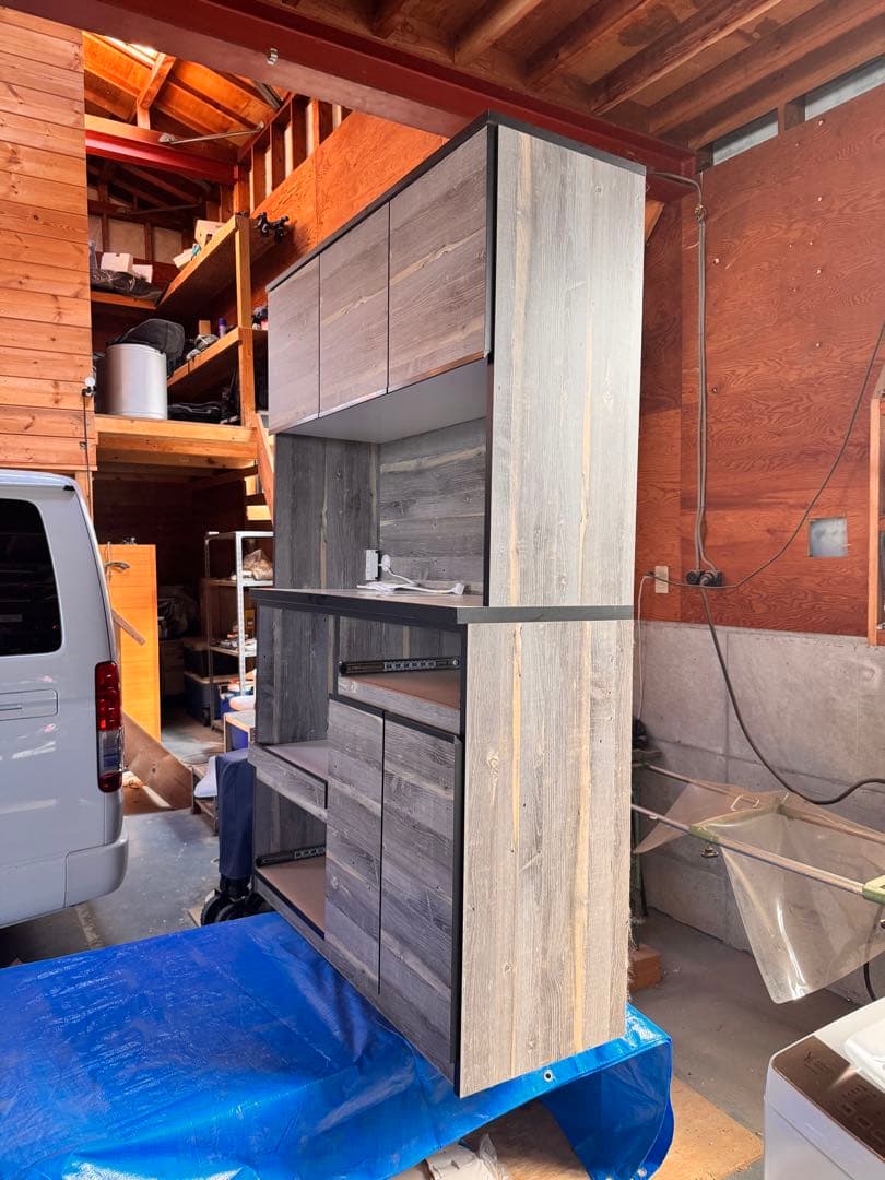 3枚扉キッチンボード　食器棚　土井インテリア工業