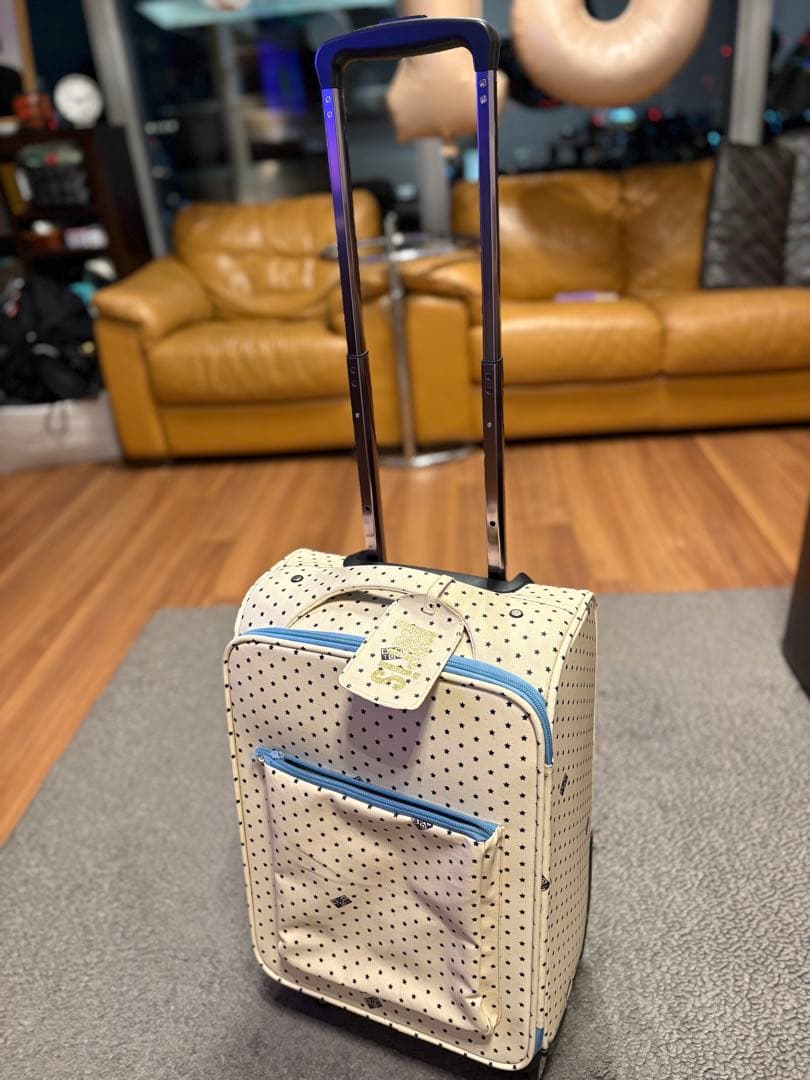 BONTON 星柄クリーム色キャリーケース