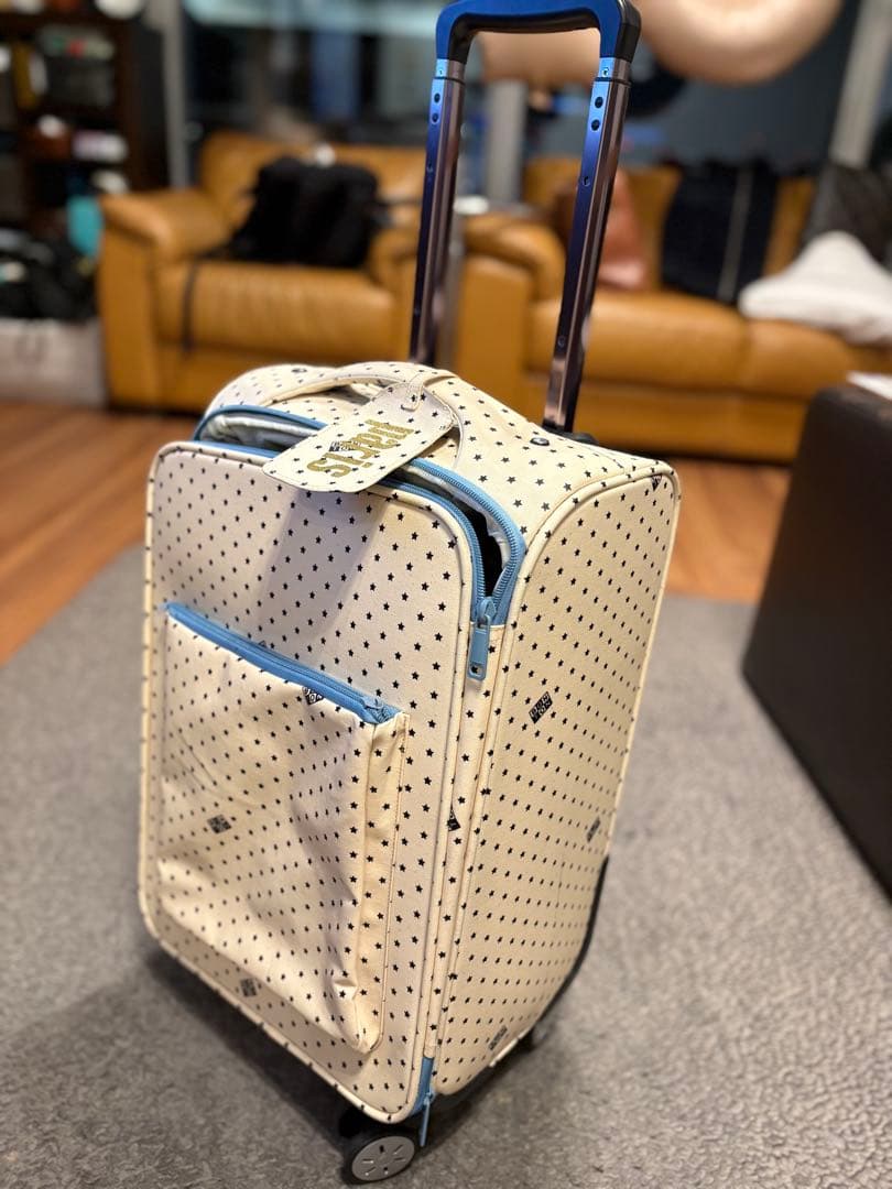 BONTON 星柄クリーム色キャリーケース
