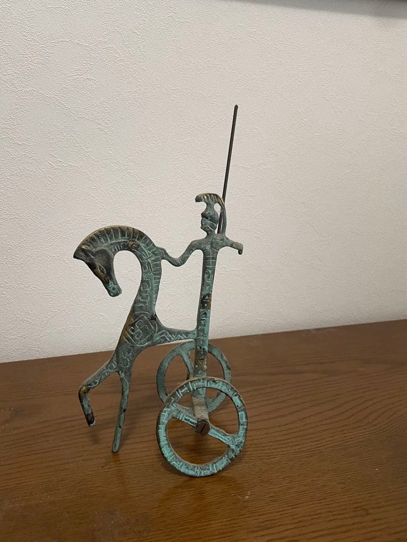 戦士のオブジェ