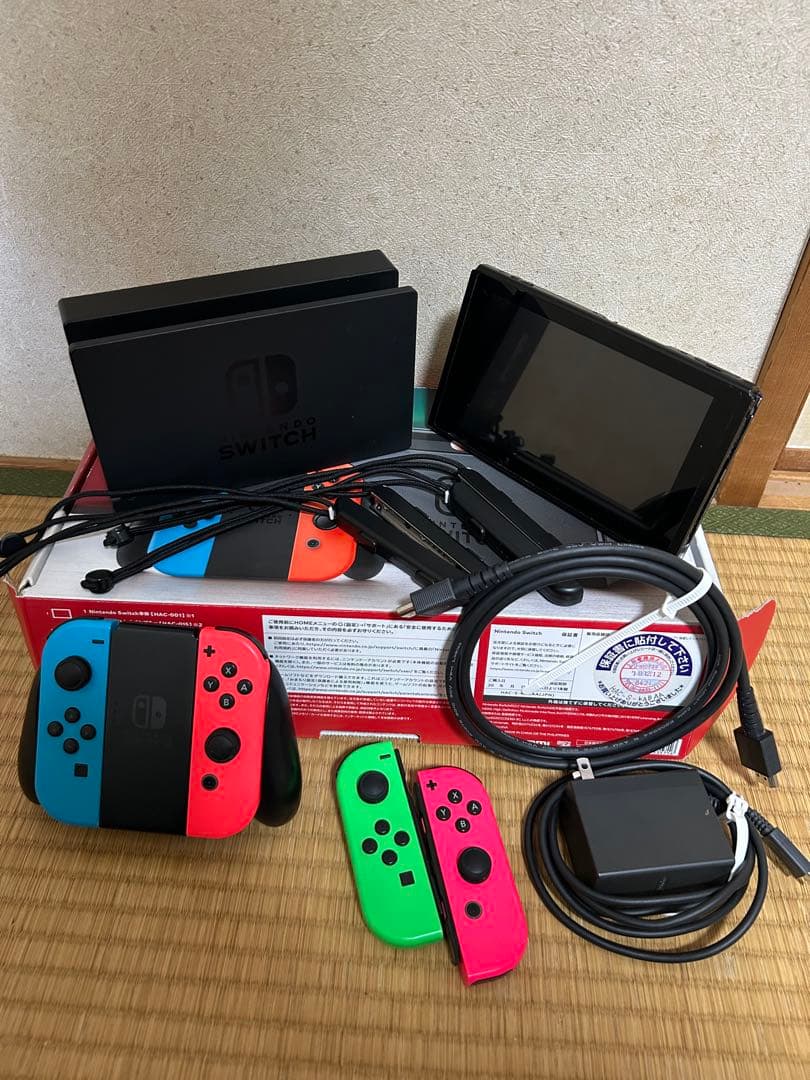 ジャンクNintendo Switch 本体 ジョイコン