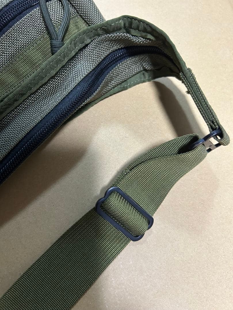 BRIEFING DAY TRIPPER/S MADE IN USA カーキ