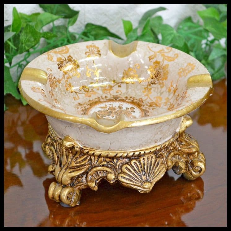 輸入雑貨　シノワズリ　灰皿　ゴールド　花柄　リビング　小物入れ