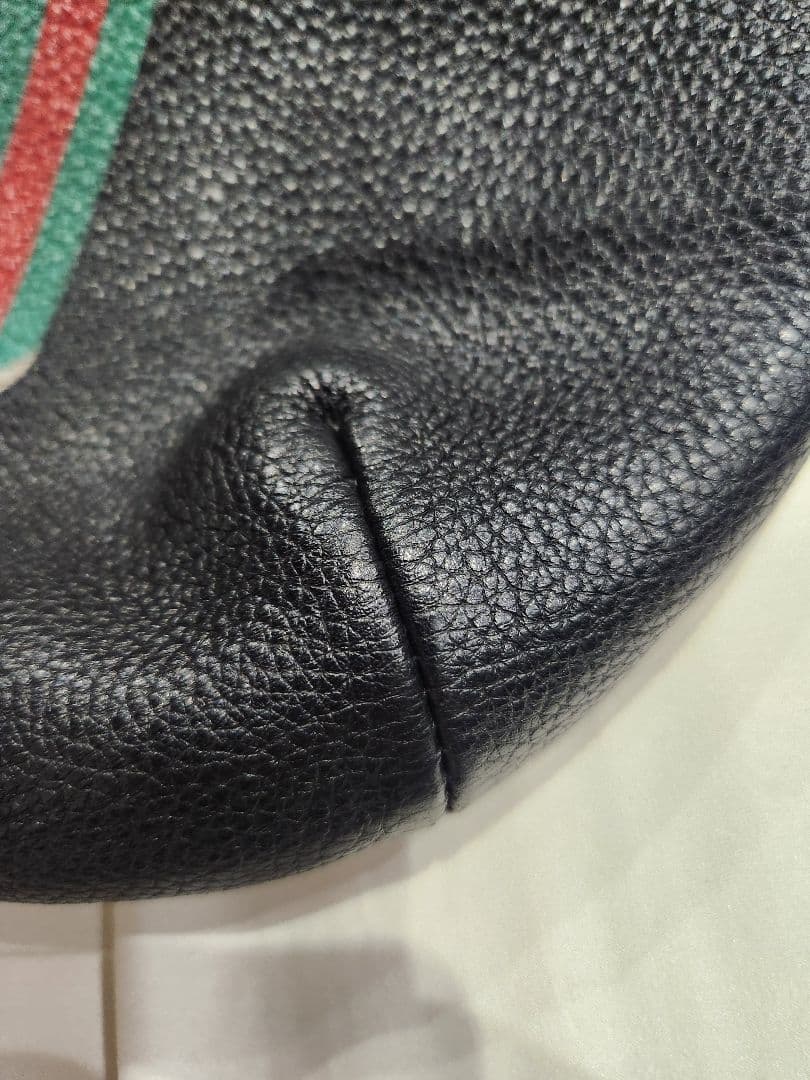 【外装美品最安値】GUCCI ヴィンテージロゴレザー ウェブボディーバッグ