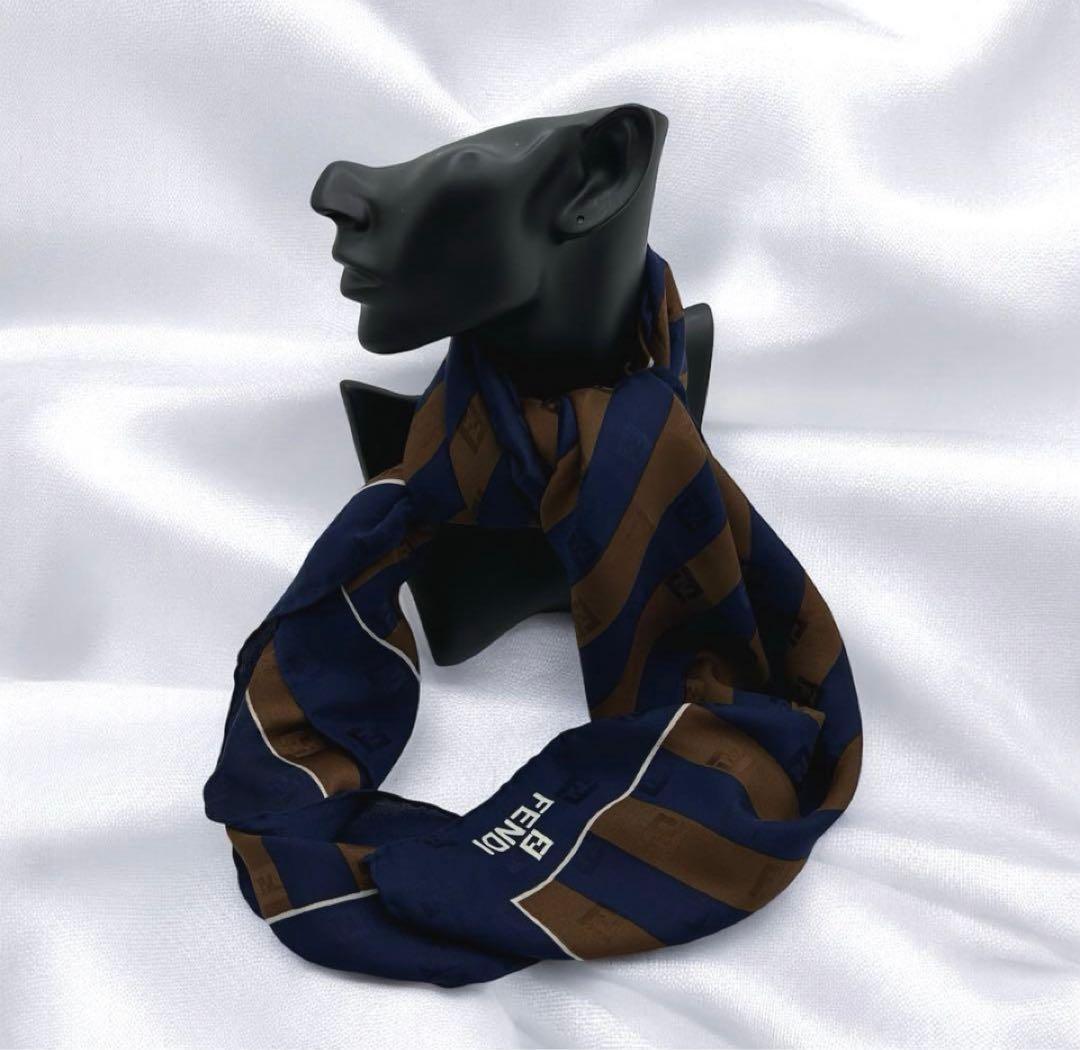 極美品FENDI ズッカストライプ スカーフ シルク100％ ネイビー×ブラウン