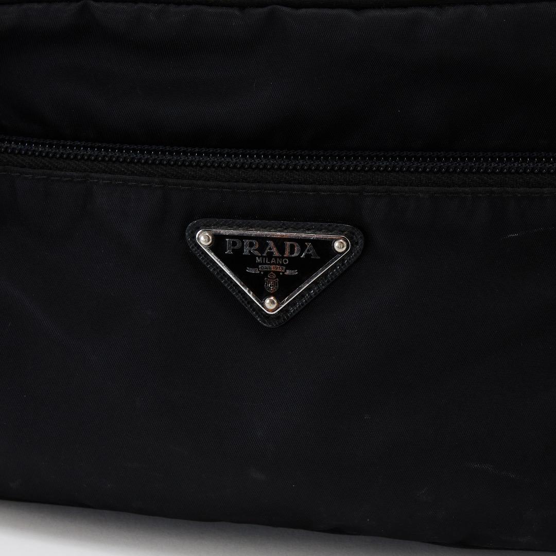プラダ Re-Nylon ショルダーバッグ