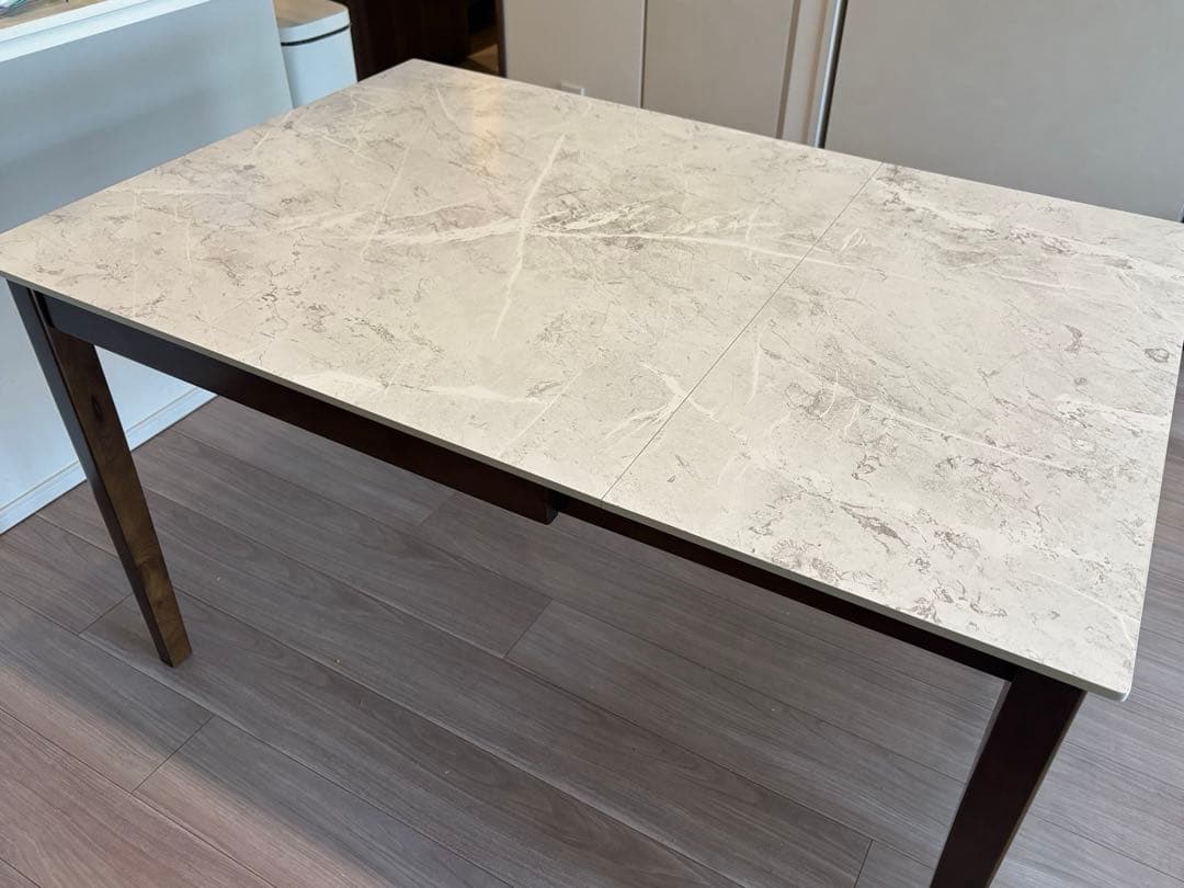 大理石柄ダイニングテーブル　拡張式