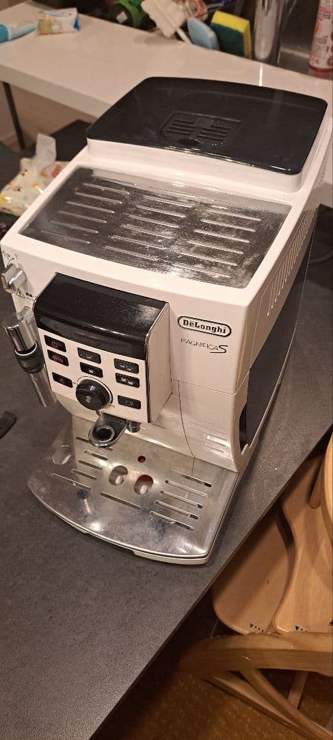 デロンギ　マグニフィカS　コンパクト全自動エスプレッソマシン