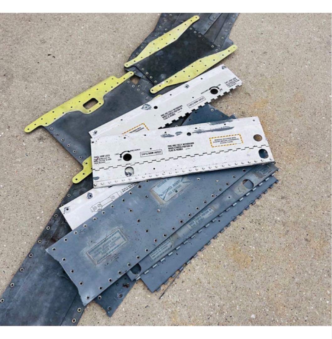 米海軍 戦闘機 F-14 トムキャット ミサイルレール タグ かキーホルダー