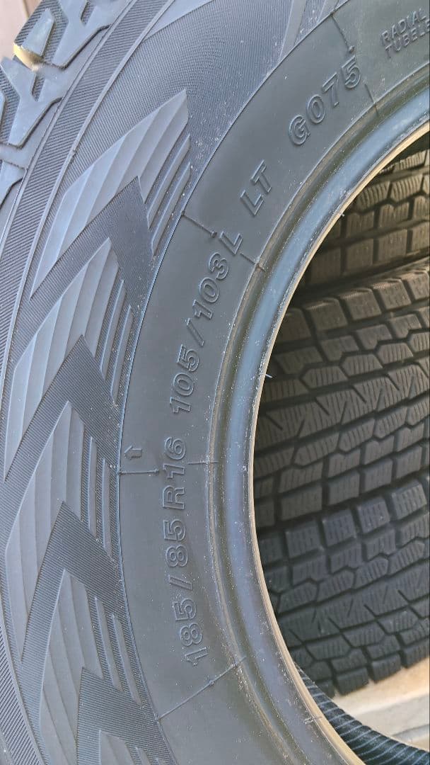 185/85/R16 スタッドレスタイヤ