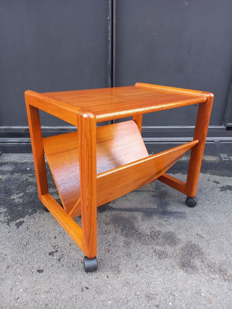 北欧　モダン　デンマーク　アクセル　キアスゴー　サイド　テーブル　ワゴン