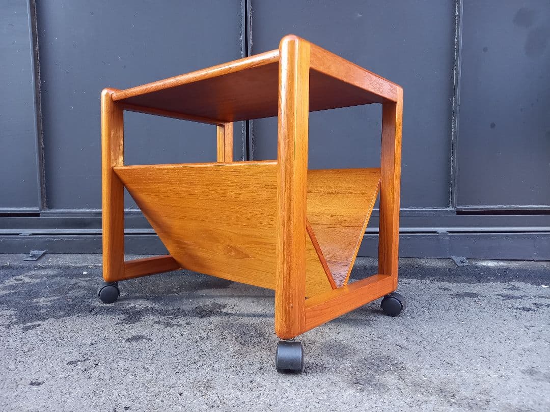 北欧　モダン　デンマーク　アクセル　キアスゴー　サイド　テーブル　ワゴン