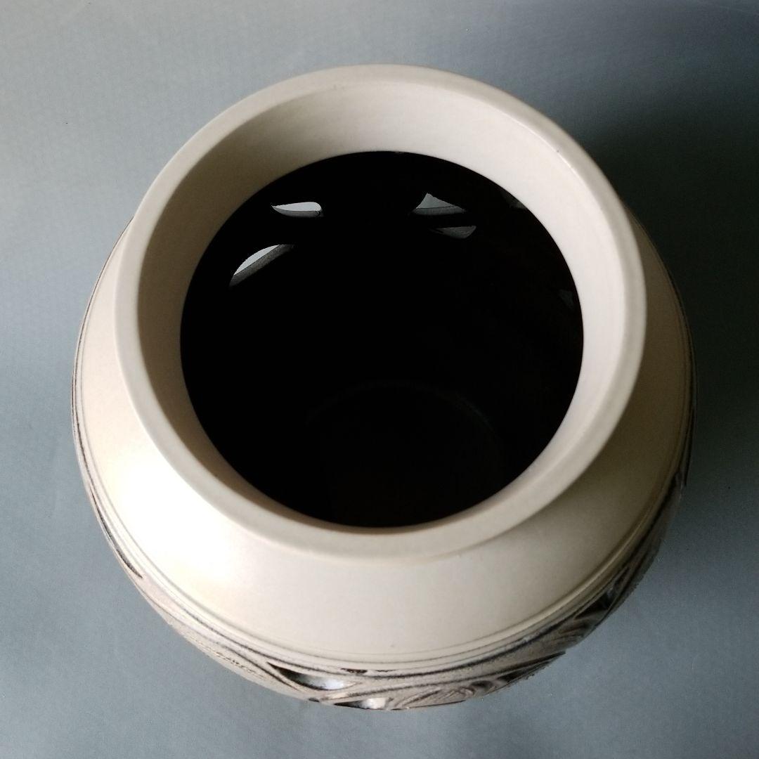 値下げしました⤵信楽焼傘立て  壷型唐草彫 高さ４８cm