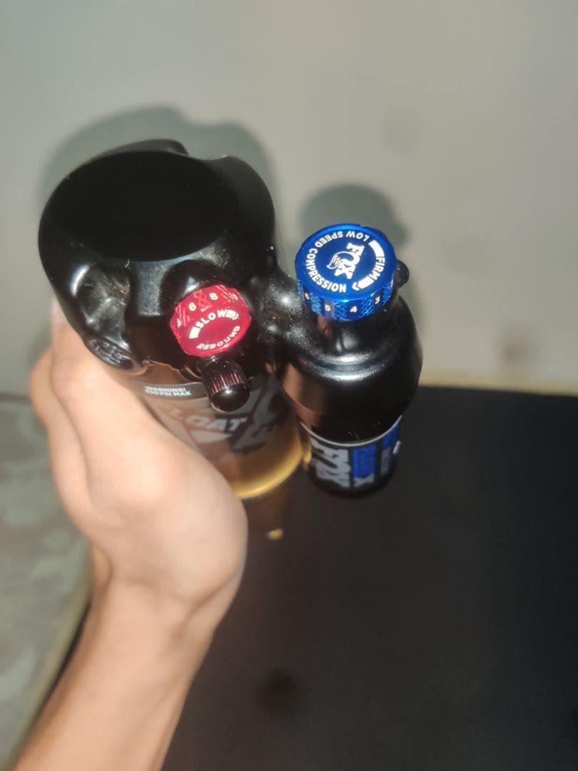 FOX FLOAT X カシマコート リアサスペンション