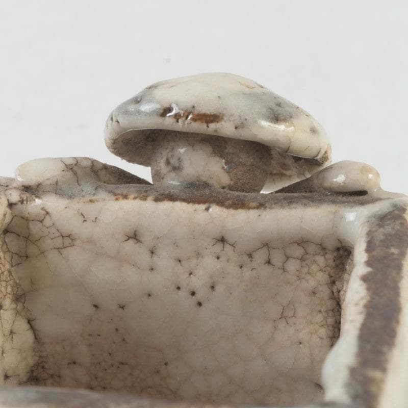 茶道具　志野焼　花草文　人物蓋置　時代箱　V　9876