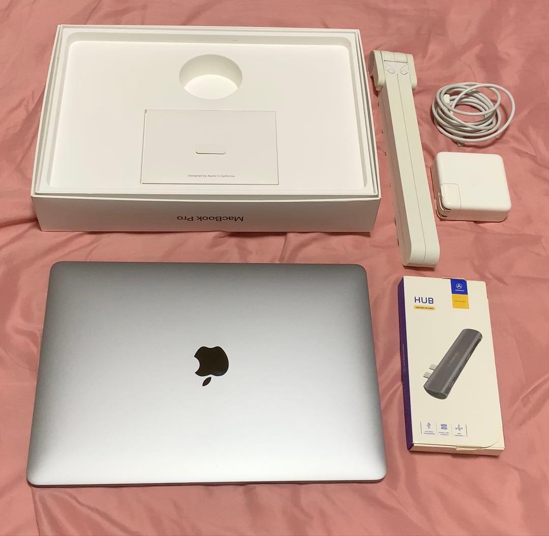 め*こ様 MacBook Pro 13 本体 充電器・USBハブ付き2017年