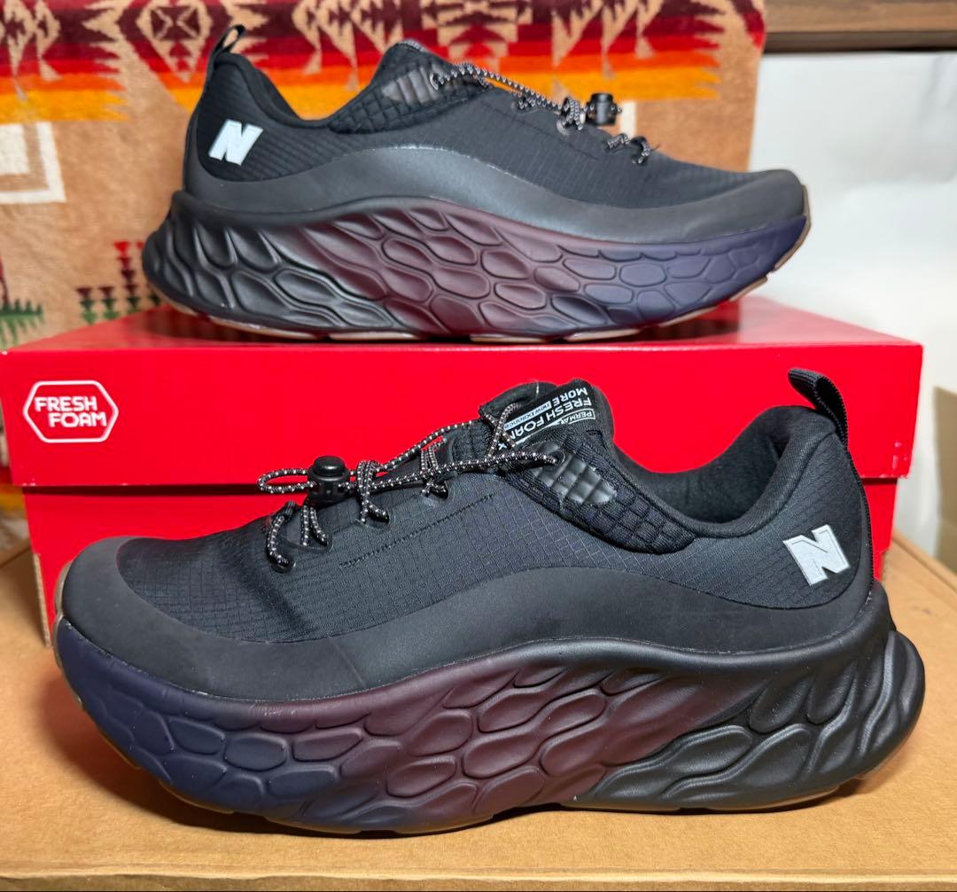 靴 New BalanceFresh Foam X More v4