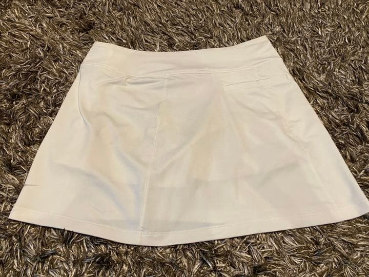 専用❗️美品　ナイキゴルフ　スカート　白