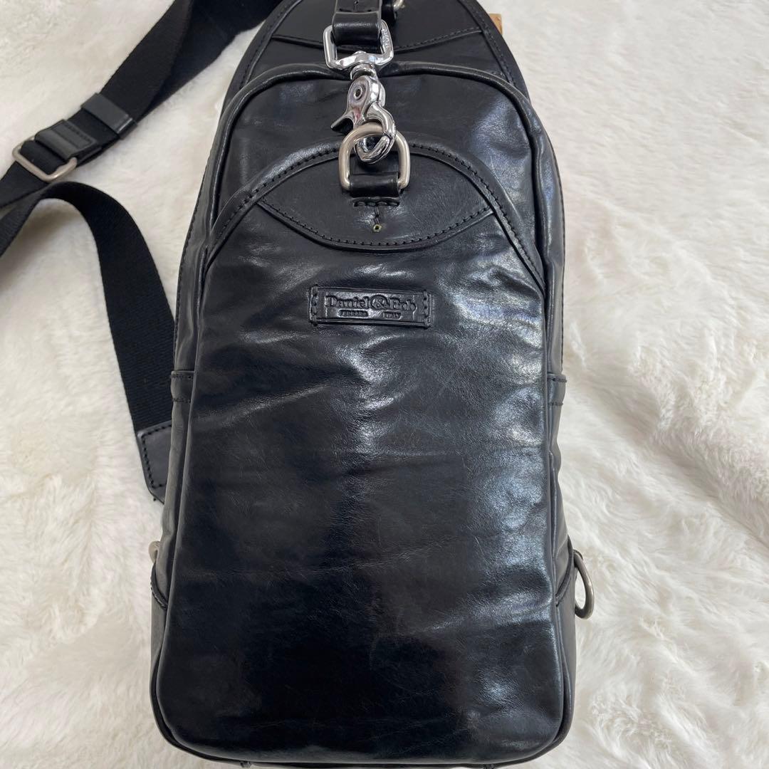 Daniel＆Bob ピッポ ローディー牛革 カーフ ボディバッグ　ブラック
