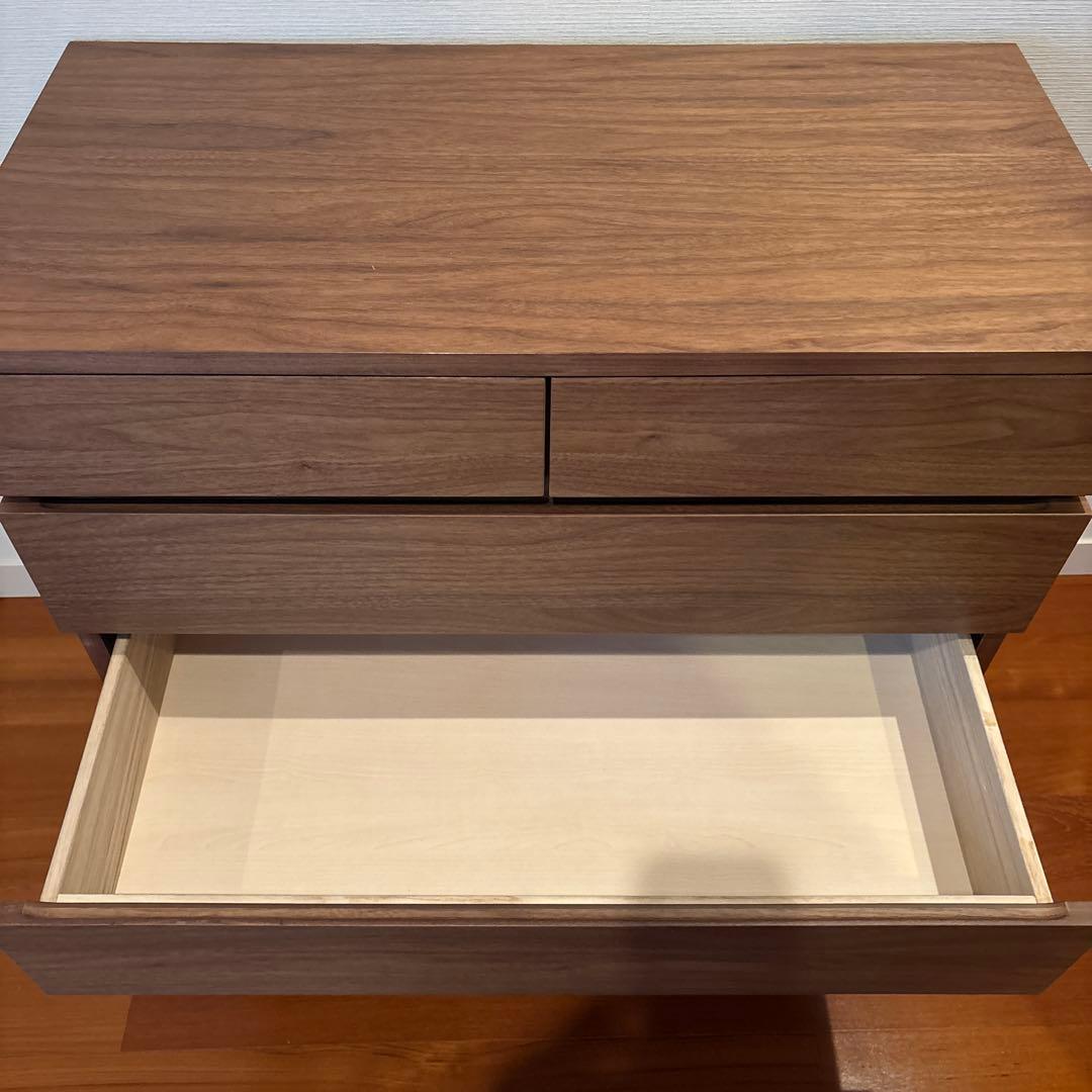 【美品】無印 木製チェスト４段　ウォールナット材突板 タンス 洋服