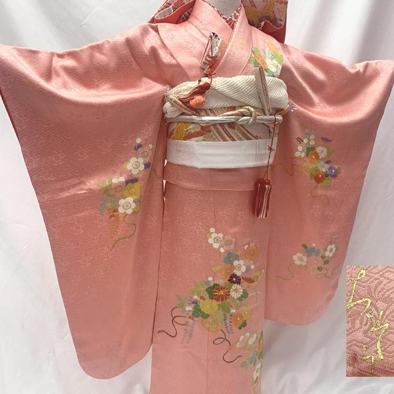 505ag37■七五三 千總 七歳 女児 着物のみ 金駒刺繍 菊 梅■美品