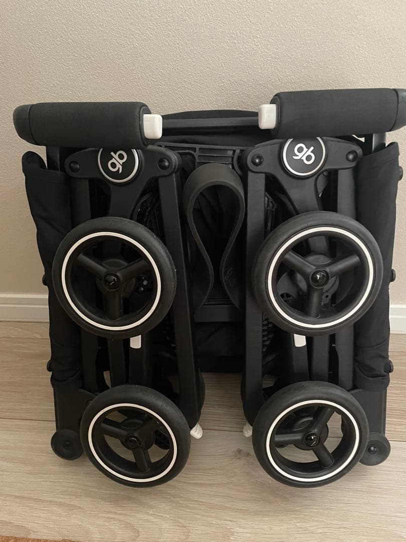 gb 折りたたみベビーカー ブラック　ポキット