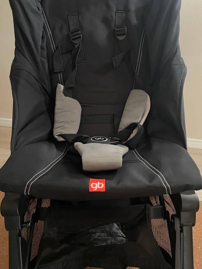gb 折りたたみベビーカー ブラック　ポキット