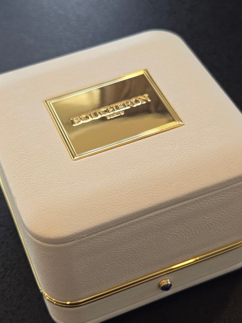 BOUCHERON ブシュロン　ピアス