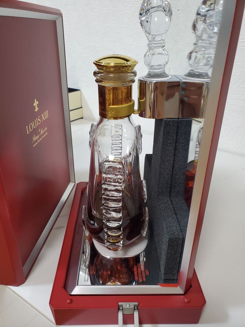 LOUIS XIII ブランデー クリスタルボトル