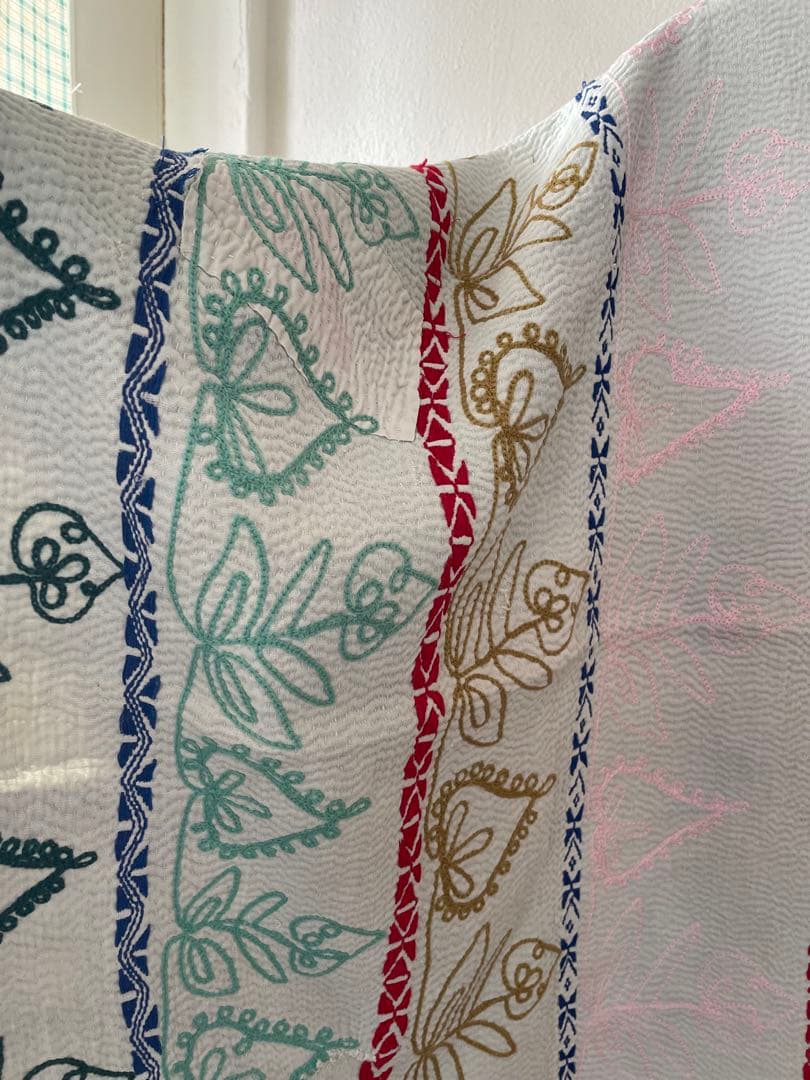 ※限定saleꕥ未使用ꕥヴィンテージラリーキルト 花刺繍カンタキルトマルチカバー