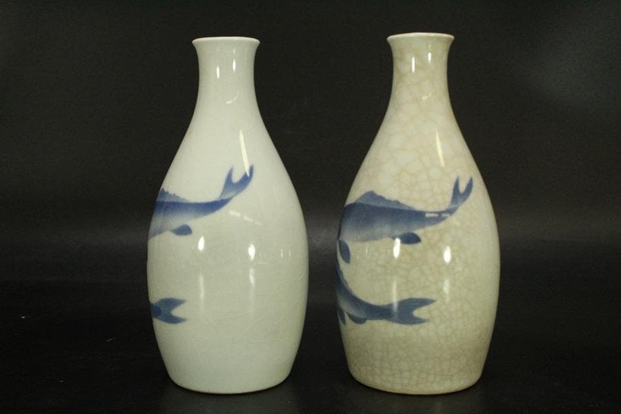 平安幹山作 双魚紋 瓶一対 共箱(ZE526)