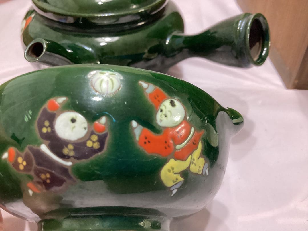 支那人形　萬古焼　茶道具セット 煎茶　緑色 陶器製 木箱　唐子の玉遊び模様