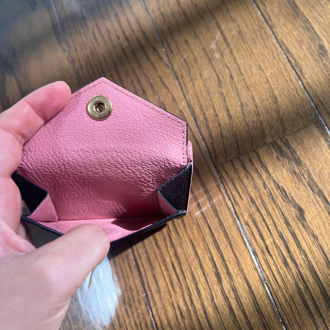 MIU MIU 三つ折り財布 ピンク 黒