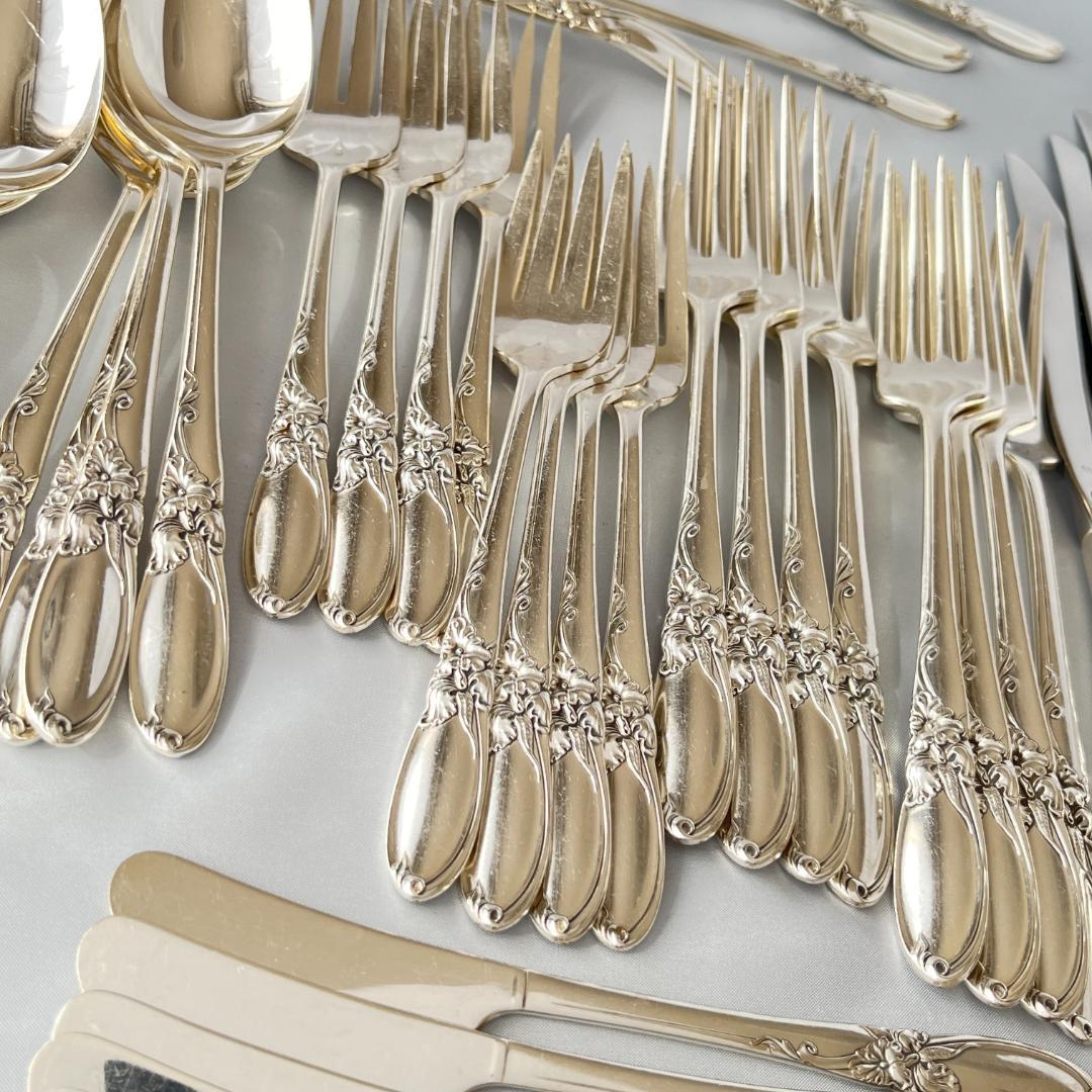 【White Orchid】 ディナーセット 8名用55本 サーバー付