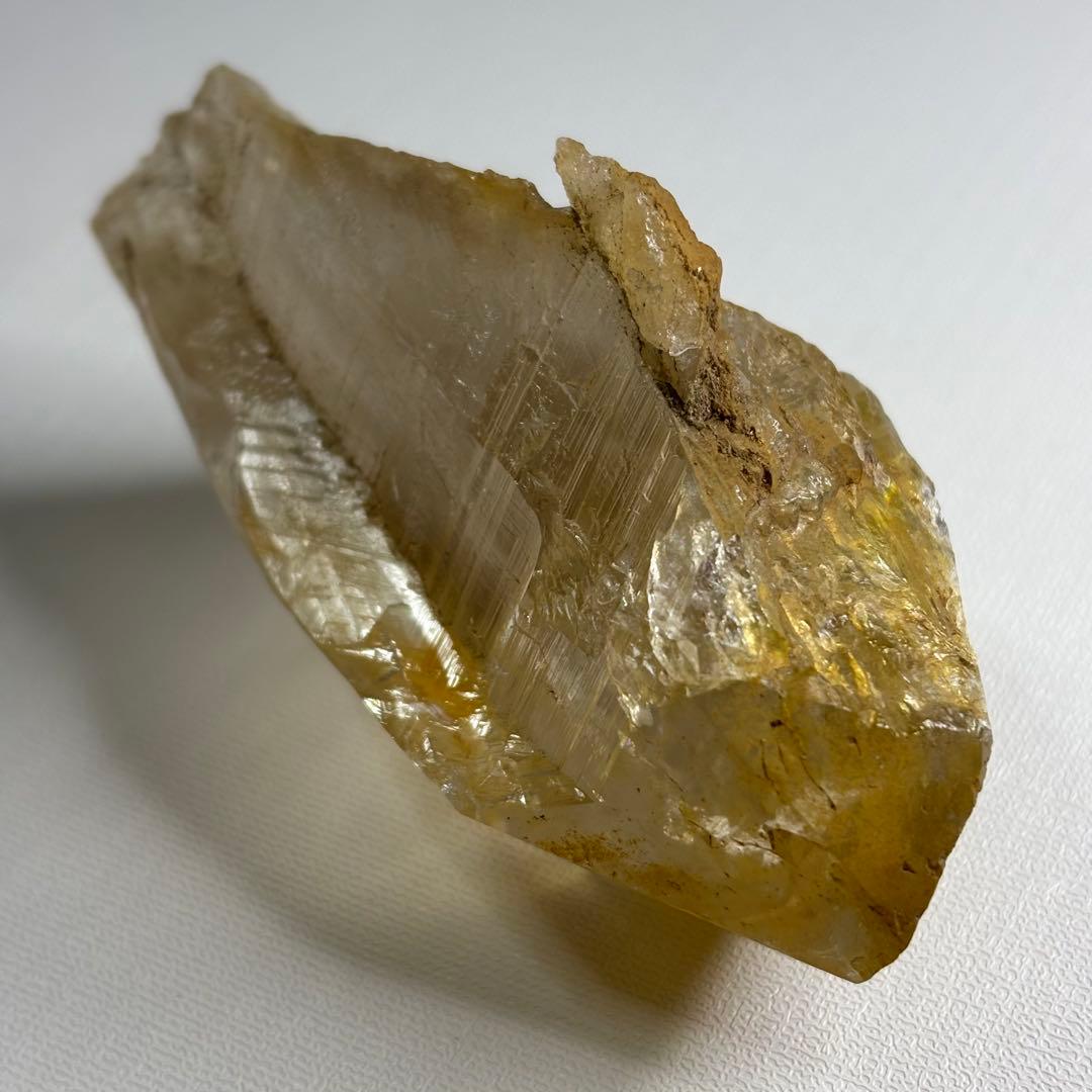ヒマラヤ パキスタン ギルギット産 水晶 ゴールデンヒーラー 原石 170g
