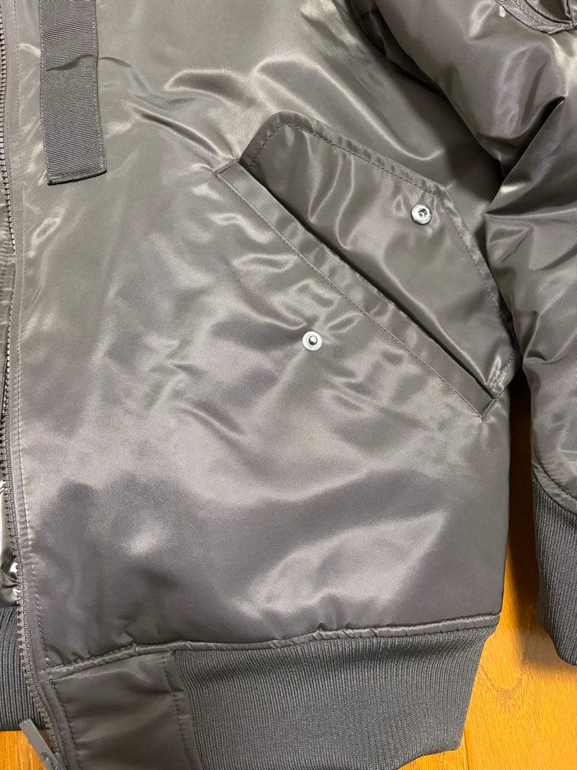 ユニクロ +J ハイブリッドダウンオーバーサイズMA-1 グレー Lサイズ