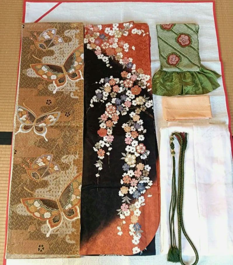 岩田専太郎　豪華振袖フルセット　美品　身丈161 裄 67