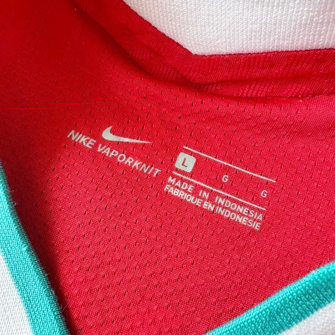 【CLフルパッチ＆選手支給用】南野拓実 ＃１８ リヴァプール ２０／２１（H）