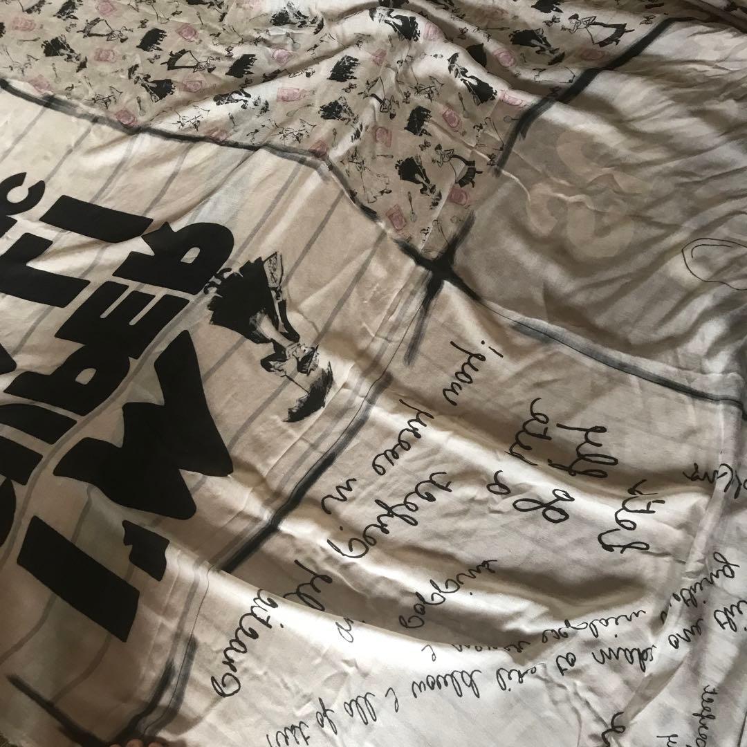 Faliero Sarai disney コラボレーションストール