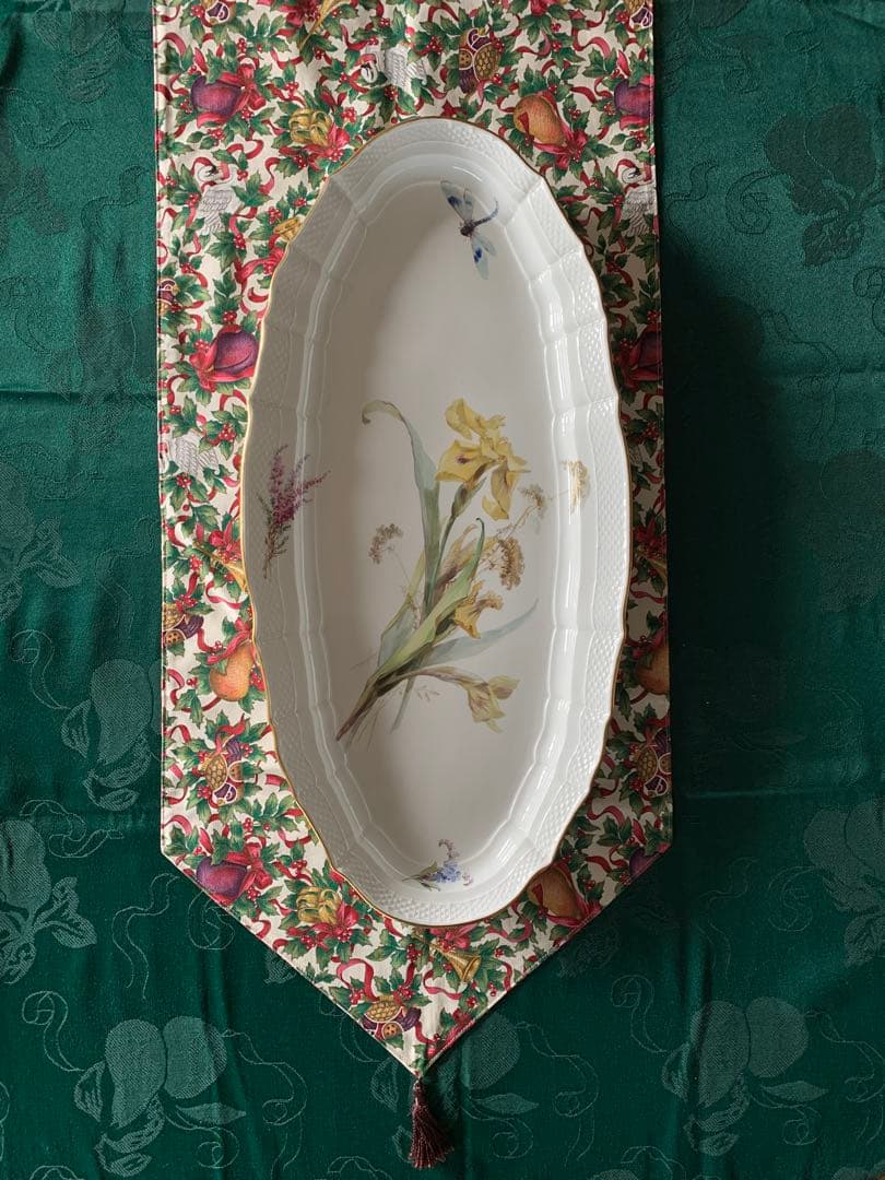 ボタン剣マイセンのオーバル大皿(約60cmX約29cm)