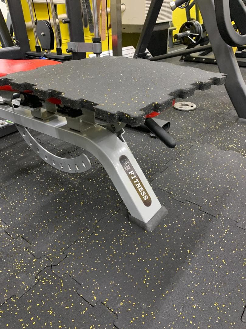 厚さ2㎝　ラバーマット　48.5cm×48.5㎝　１２枚セット