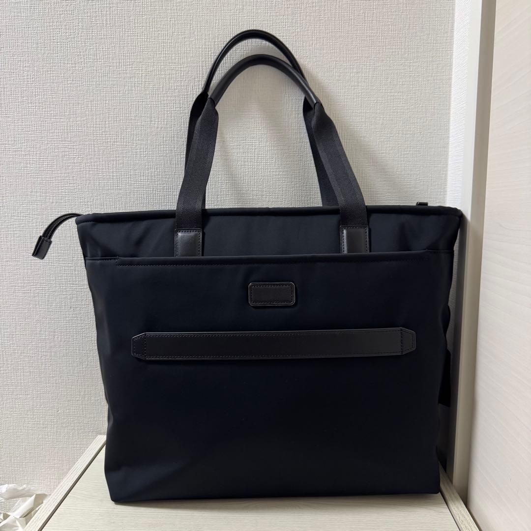 【新品同様】TUMI トゥミ イーストウエスト　トートバッグ ブラック　黒